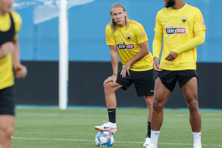 Oko stadiona opsadno stanje, a na travnjaku sjajna atmosfera: Domagoj Vida nije skidao osmjeh s lica