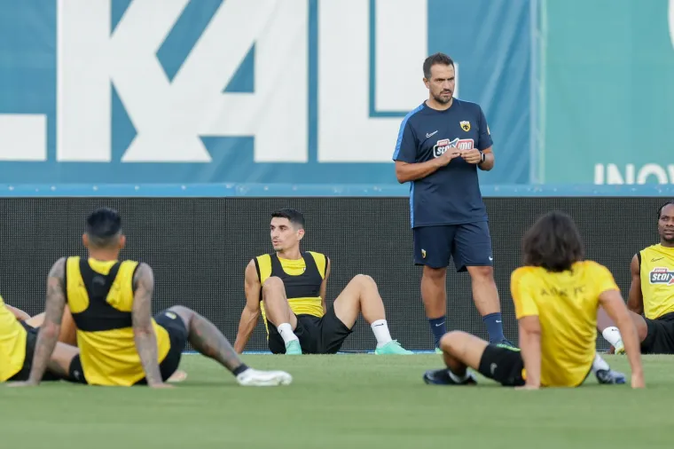 Oko stadiona opsadno stanje, a na travnjaku sjajna atmosfera: Domagoj Vida nije skidao osmjeh s lica