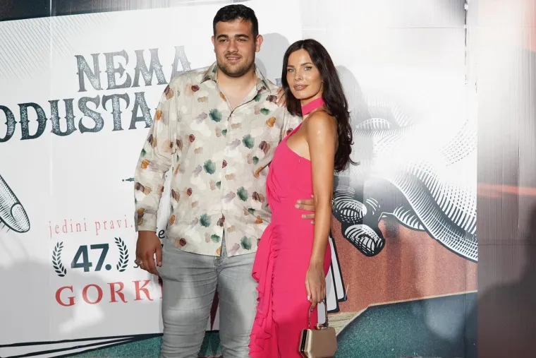 Film 'Tko živ, tko mrtav' privukao poznate: Glumice zasjale kao u Hollywoodu, a ukazao se nakon dugo vremena i - Nemeš