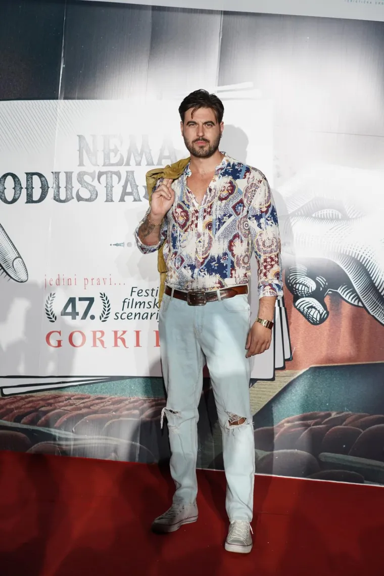 Film 'Tko živ, tko mrtav' privukao poznate: Glumice zasjale kao u Hollywoodu, a ukazao se nakon dugo vremena i - Nemeš