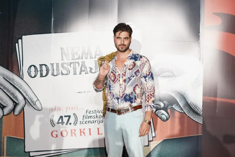 Film 'Tko živ, tko mrtav' privukao poznate: Glumice zasjale kao u Hollywoodu, a ukazao se nakon dugo vremena i - Neme&scaron;