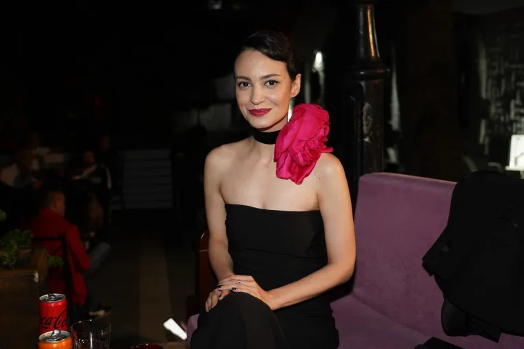 Film 'Tko živ, tko mrtav' privukao poznate: Glumice zasjale kao u Hollywoodu, a ukazao se nakon dugo vremena i - Neme&scaron;