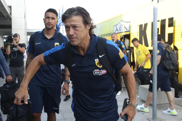 FOTO AEK-ovi igrači predvođeni Vidom stigli u Zagreb. Jake policijske snage prepratili ih do hotela