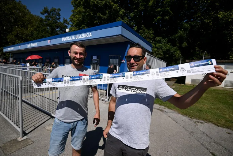 AEK čeka 'plavi pakao': Sjever dolje je već rasprodan, a mnogi navijači danas su pohrili u Maksimir po ulaznicu