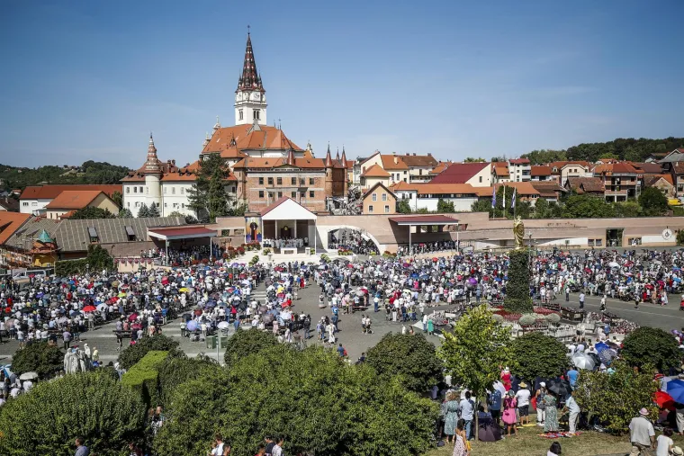 Svečano i skrušeno u Sinju! Tisuće ljudi okupilo se na proslavi blagdana Velike Gospe