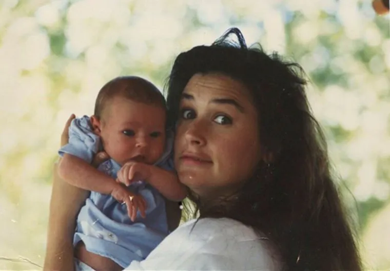 Demi Moore izgleda nevjerojatno! Ima 60 godina i figuru u koju je teško povjerovati - ali evo, dokazi postoje