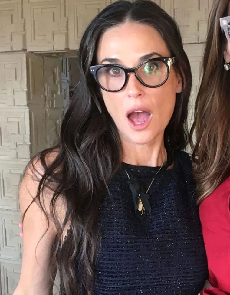 Demi Moore izgleda nevjerojatno! Ima 60 godina i figuru u koju je teško povjerovati - ali evo, dokazi postoje