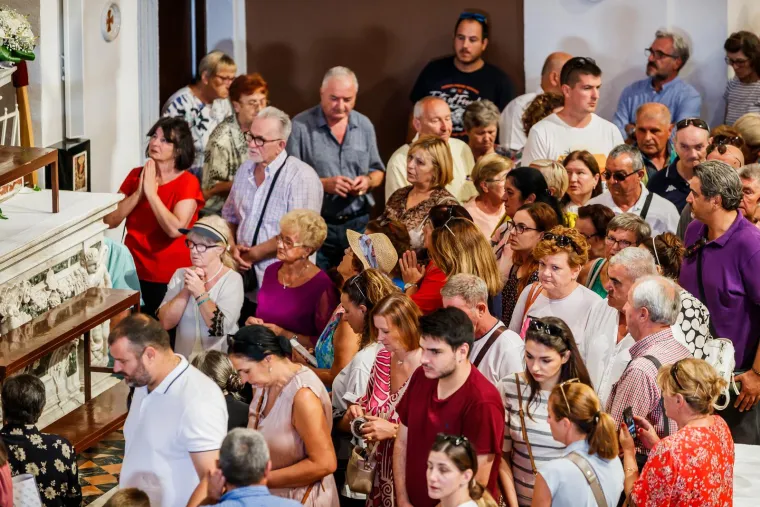 Svečano i skru&scaron;eno u Sinju! Tisuće ljudi okupilo se na proslavi blagdana Velike Gospe