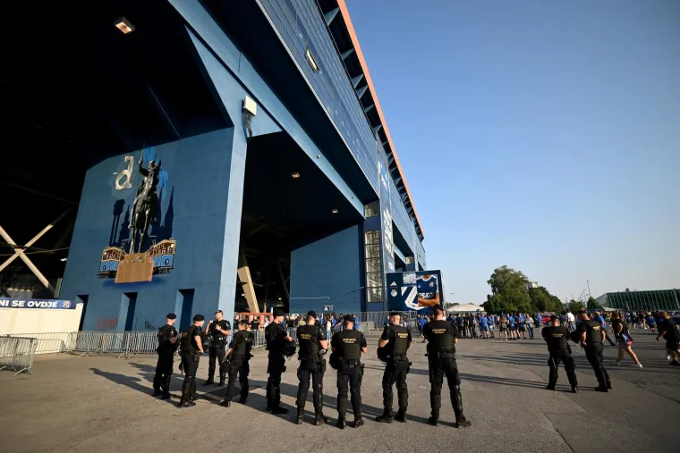 Na Sjeveru se skupljaju donacije za pomoć uhićenim Boysima, jedan navijač bio je vrlo velikodušan