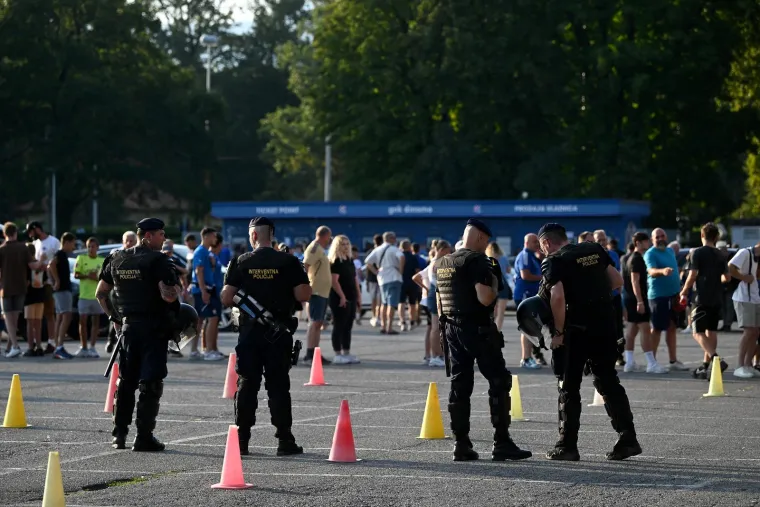 Na Sjeveru se skupljaju donacije za pomoć uhićenim Boysima, jedan navijač bio je vrlo velikodušan