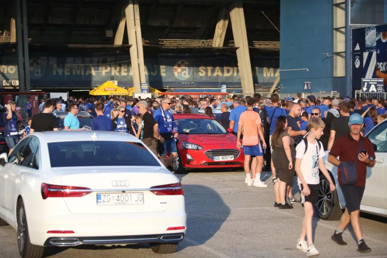 Na Sjeveru se skupljaju donacije za pomoć uhićenim Boysima, jedan navijač bio je vrlo velikodušan