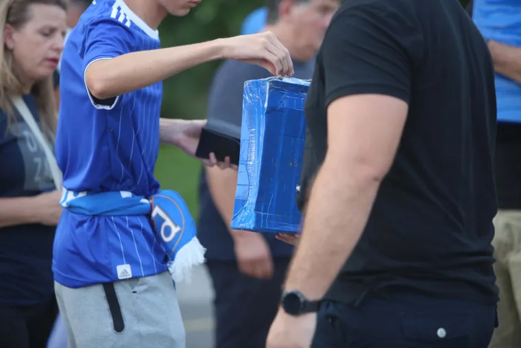 Na Sjeveru se skupljaju donacije za pomoć uhićenim Boysima, jedan navijač bio je vrlo velikodu&scaron;an