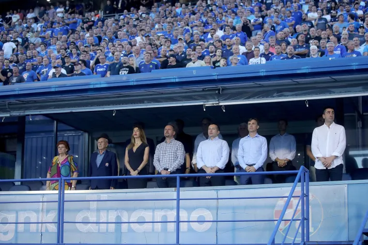 Na utakmici Dinama i AEK-a pojavile su se poznate face, a znate li u čijem je dru&scaron;tvu snimljen Dario &Scaron;imić?