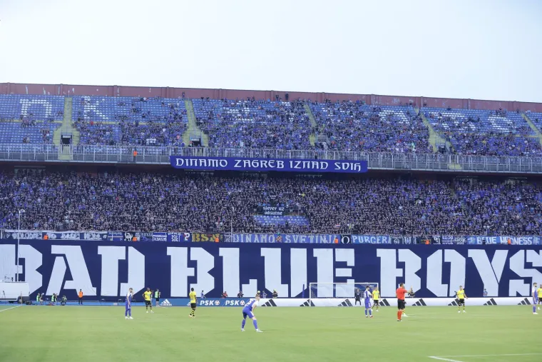 Na utakmici Dinama i AEK-a pojavile su se poznate face, a znate li u čijem je dru&scaron;tvu snimljen Dario &Scaron;imić?