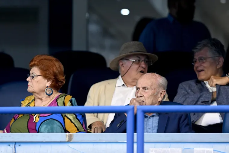 Boysi se nisu mogli suzdržati: Pogledajte &scaron;to su napravili na utakmici s AEK-om, kazna će biti drakonska