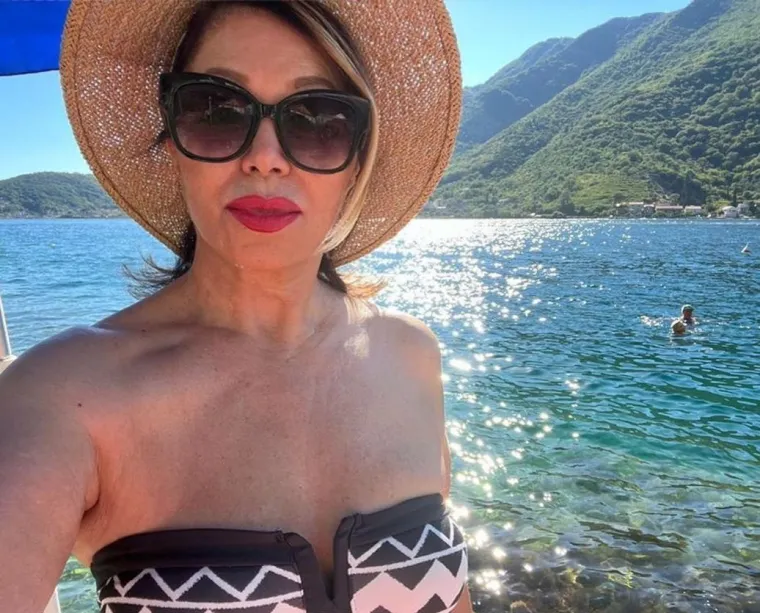 Neda Ukraden za rođendan počastila atraktivnom pozom u badiću: Koliko je to napunila? Nitko joj ne bi dao ove godine