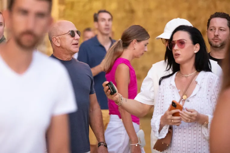 Orlando Bloom i Katy Perry osvanuli u Dubrovniku, i to u društvu Jeffa Bezosa i Lauren Sanchez: Nisu izgledali raspoloženo...
