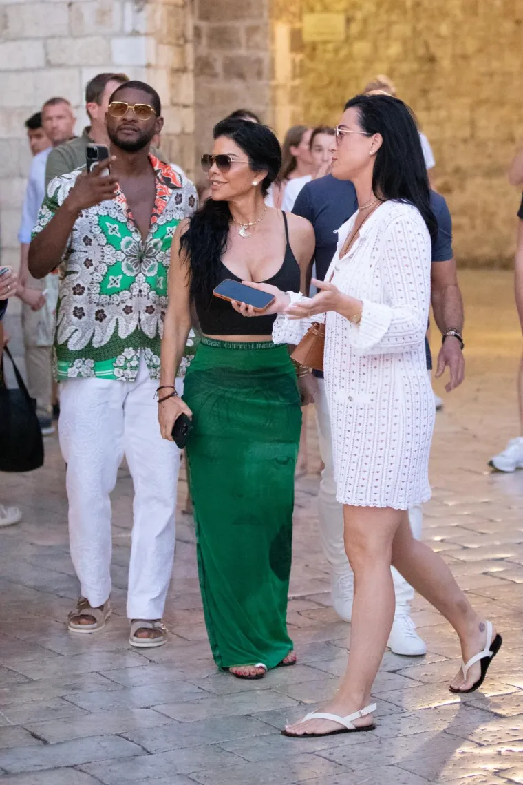 Orlando Bloom i Katy Perry osvanuli u Dubrovniku, i to u društvu Jeffa Bezosa i Lauren Sanchez: Nisu izgledali raspoloženo...