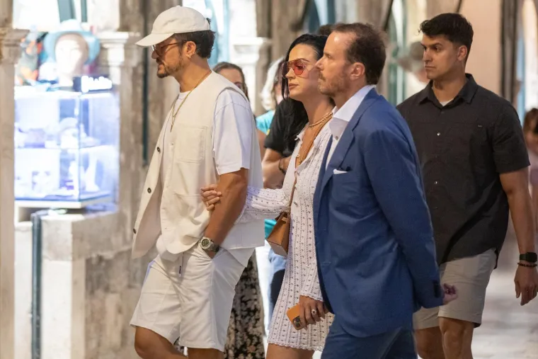 Orlando Bloom i Katy Perry osvanuli u Dubrovniku, i to u dru&scaron;tvu Jeffa Bezosa i Lauren Sanchez: Nisu izgledali raspoloženo...