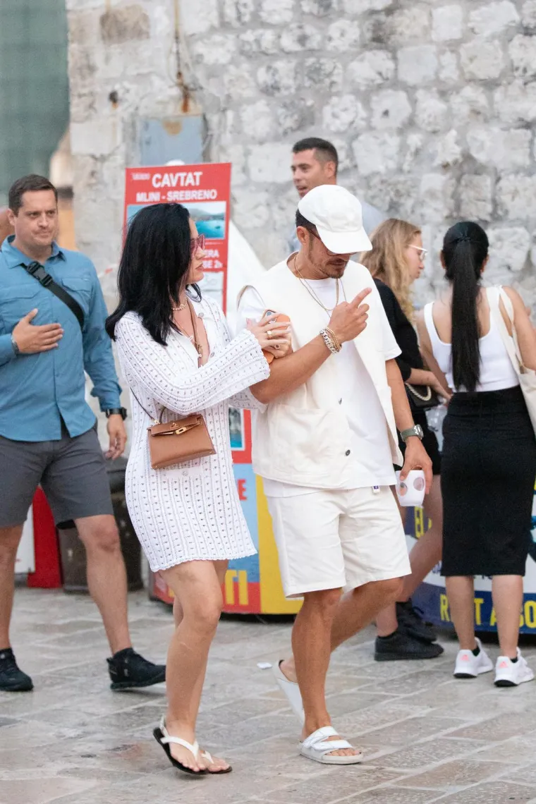 Orlando Bloom i Katy Perry osvanuli u Dubrovniku, i to u dru&scaron;tvu Jeffa Bezosa i Lauren Sanchez: Nisu izgledali raspoloženo...