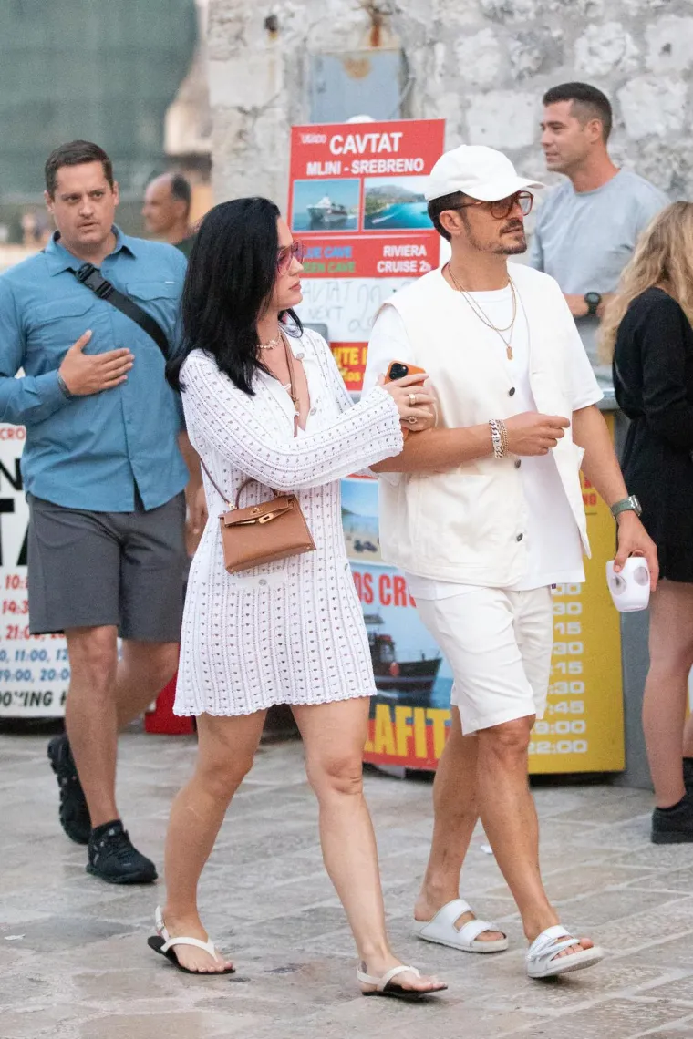 Orlando Bloom i Katy Perry osvanuli u Dubrovniku, i to u dru&scaron;tvu Jeffa Bezosa i Lauren Sanchez: Nisu izgledali raspoloženo...