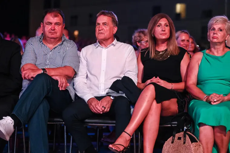 Velikim koncertom obilježeno 30 godina od smrti zadarskog pjevača i skladatelja Tomislava Ivčića, a tamo se ukazao i Plenković