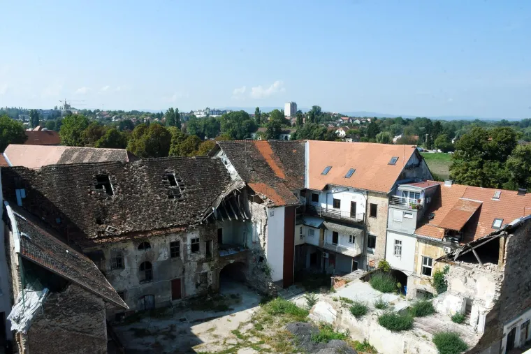 Sisak je pogodio potres 2020. godine. Ovako danas izgleda iz zraka