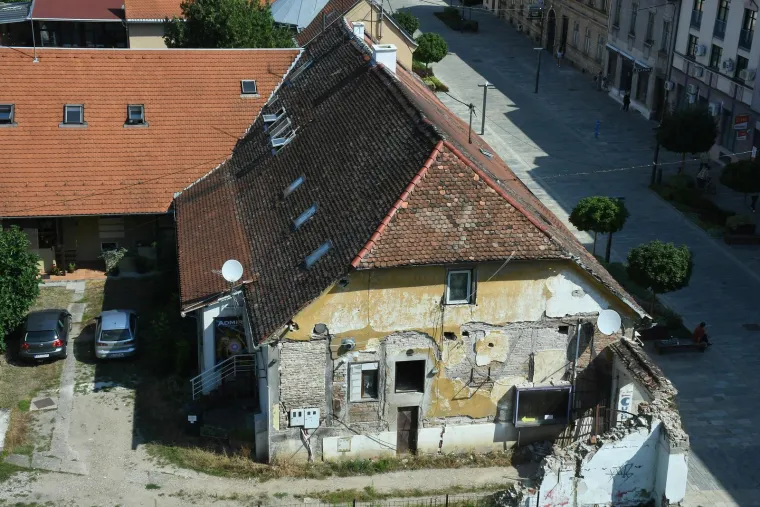 Sisak je pogodio potres 2020. godine. Ovako danas izgleda iz zraka