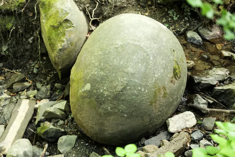 FOTO Misterij kamenih kugli u BiH. Nitko ne zna kako su nastale, ali kriju i ljekovite moći?