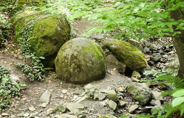 FOTO Misterij kamenih kugli u BiH. Nitko ne zna kako su nastale, ali kriju i ljekovite moći?