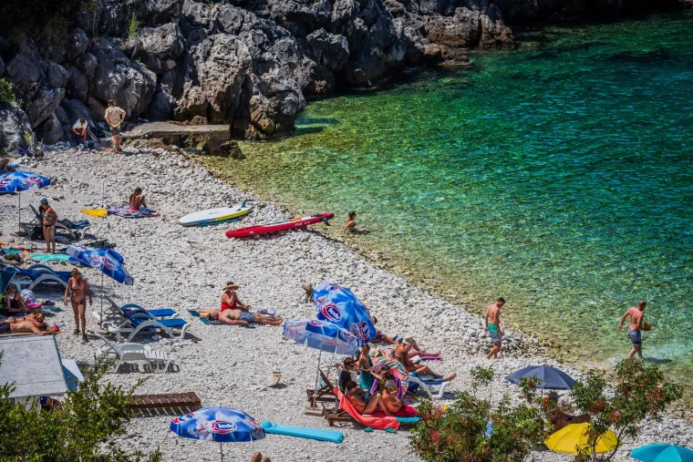 Hrvatski biser koji se isplati posjetiti: Na plaži nema tu&scaron;eva, nema kafića, nema zapravo ničega osim kristalno čistog mora