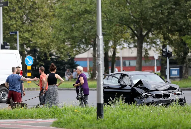 Sudarilo se nekoliko auta u Zagrebu: Pogledajte u kakvom je stanju BMW