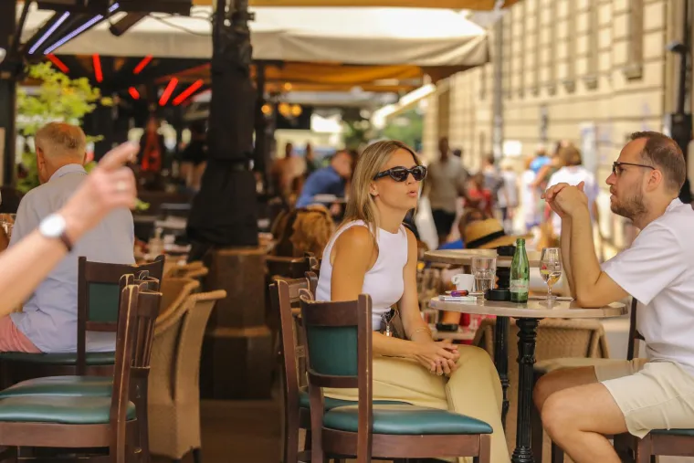 Zagrebačka špica ni ove subote nije zakazala: Lijepa plavuša svojim stajlingom krala pažnju i mamila poglede