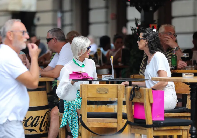 Zagrebačka &scaron;pica ni ove subote nije zakazala: Lijepa plavu&scaron;a svojim stajlingom krala pažnju i mamila poglede