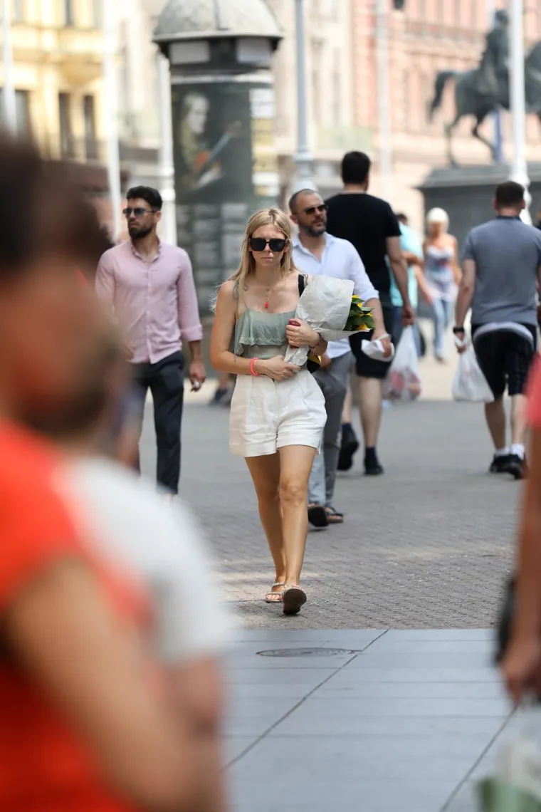 Zagrebačka &scaron;pica ni ove subote nije zakazala: Lijepa plavu&scaron;a svojim stajlingom krala pažnju i mamila poglede