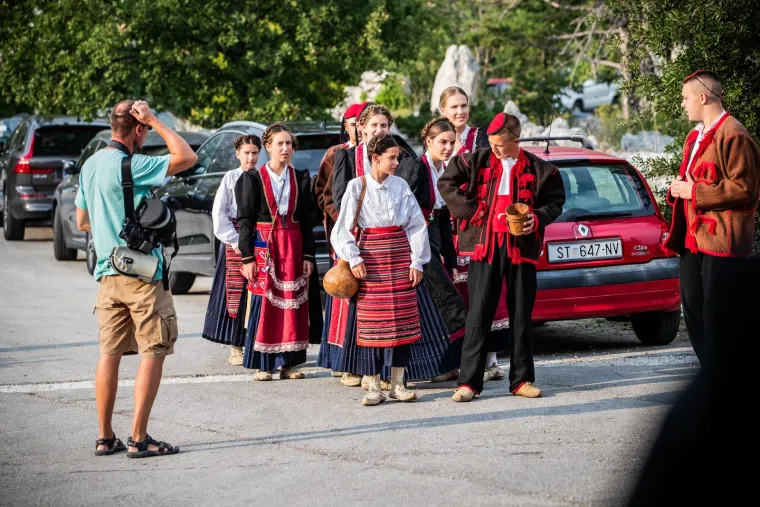 Ana Gruica se po drugi puta vjenčala sa psihijatrom Boranom Ugle&scaron;ićem, ovoga puta pred oltarom