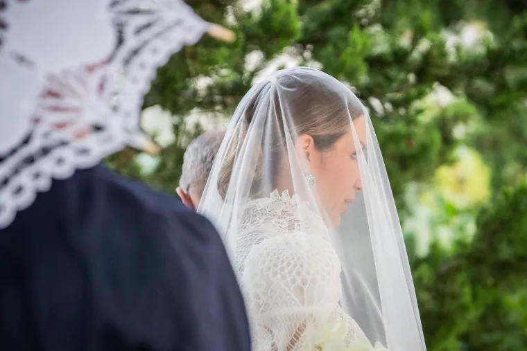 Ana Gruica se po drugi puta vjenčala sa psihijatrom Boranom Ugle&scaron;ićem, ovoga puta pred oltarom