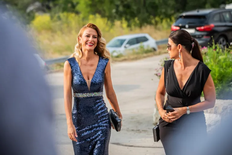 Ana Gruica se po drugi puta vjenčala sa psihijatrom Boranom Ugle&scaron;ićem, ovoga puta pred oltarom