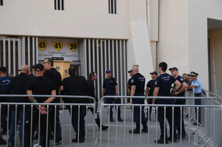 Grčka bruji o potezu trenera AEK-a nakon izbacivanja Dinama: 'U ovom trenutku svi smo jedno'