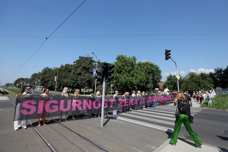 Žene diljem Hrvatske prosvjeduju. U Zagrebu blokirale promet, ovo su njihovi zahtjevi