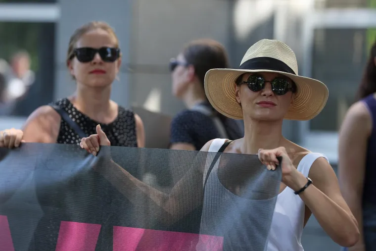 Žene diljem Hrvatske prosvjeduju. U Zagrebu blokirale promet, ovo su njihovi zahtjevi
