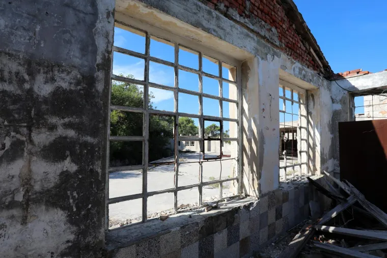 Prepoznajete li ovaj hrvatski otok? Bio je poznat po surovim kažnjeničkim uvjetima, torturama i te&scaron;kome prisilnom radu