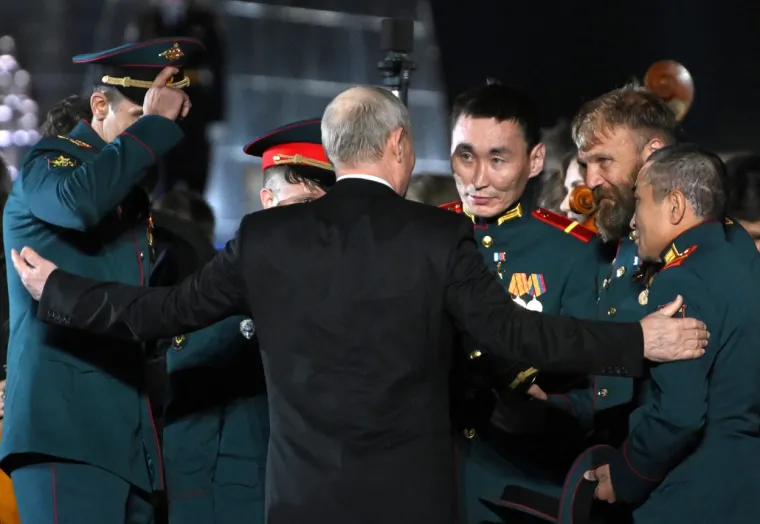 Kod Moskve navodno pao avion s Prigožinom, a gdje je Putin? Odlikovao trupe, sudjelovao na koncertu