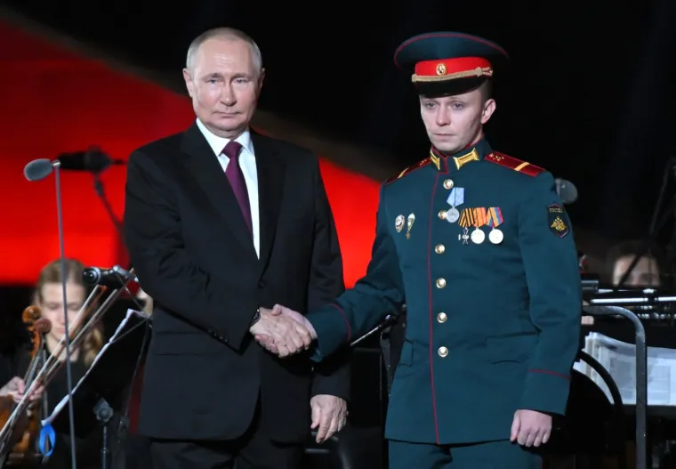 Kod Moskve navodno pao avion s Prigožinom, a gdje je Putin? Odlikovao trupe, sudjelovao na koncertu