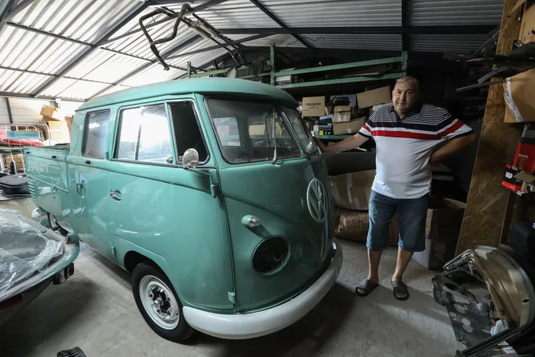 &quot;Moj san je bio još jedan strašan auto, Cadillac Deville iz 1953., kojeg sam napravio skoro do kraja, međutim i on je morao biti žrtvovan. Njega sam prodao da bih napravio krovište na prvoj hali i tako je sve počelo&quot;.