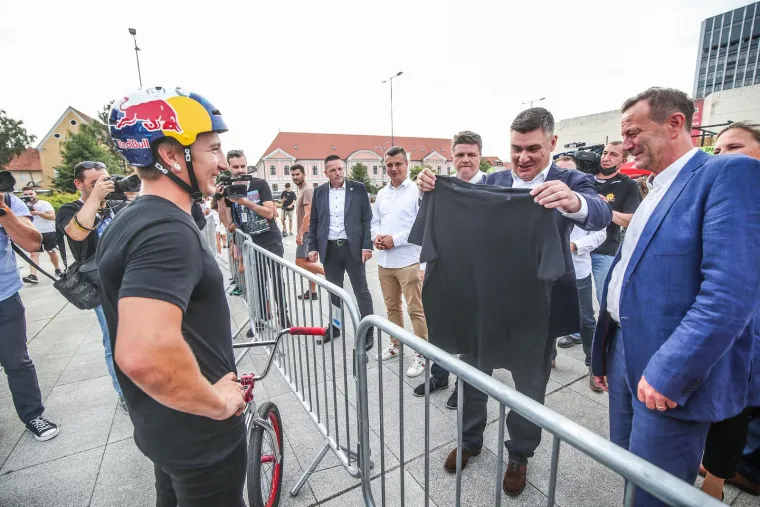 Predsjednik Republike obisao je tradicionalnu kulturno-turističku manifestaciju &Scaron;pancirfest 2023.