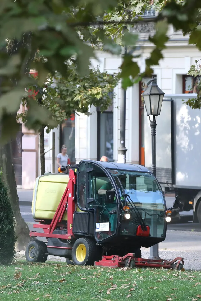 Kosilice u Zagrebu postoje! 'Od kad se digla galama, zazujali su s trimerima. Odjednom je kao golf teren'