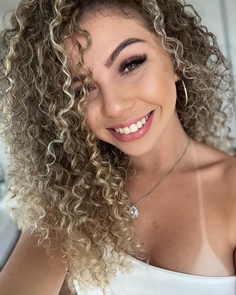 Pred prepunim stadionom bez imalo srama skinula hlačice i zaradila 30.000 eura: 'Nikada ne bih to pomislila...'