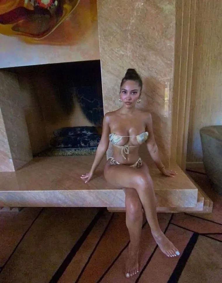 Pomislili ste da je ovo Kim Kardashian? Sličnost s najpoznatijom starletom mudro je unovčila: 'Ma nisam ja to radi nje...'