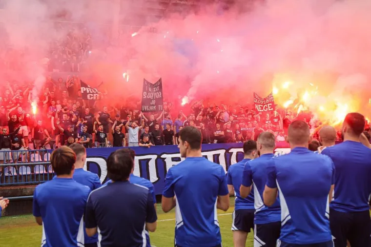 Ludnica na treningu Dinama, Boysi su napravili '&scaron;ou', ali jeste li primijetili gestu kapetana Petkovića? Odu&scaron;evio je sve!
